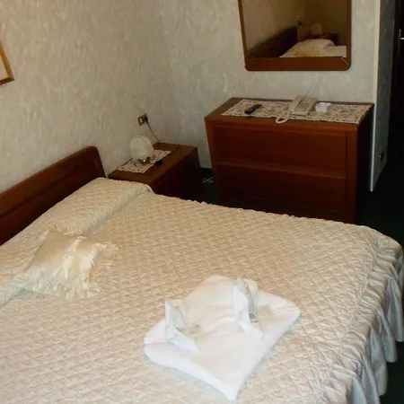 Andreis Otel 2*